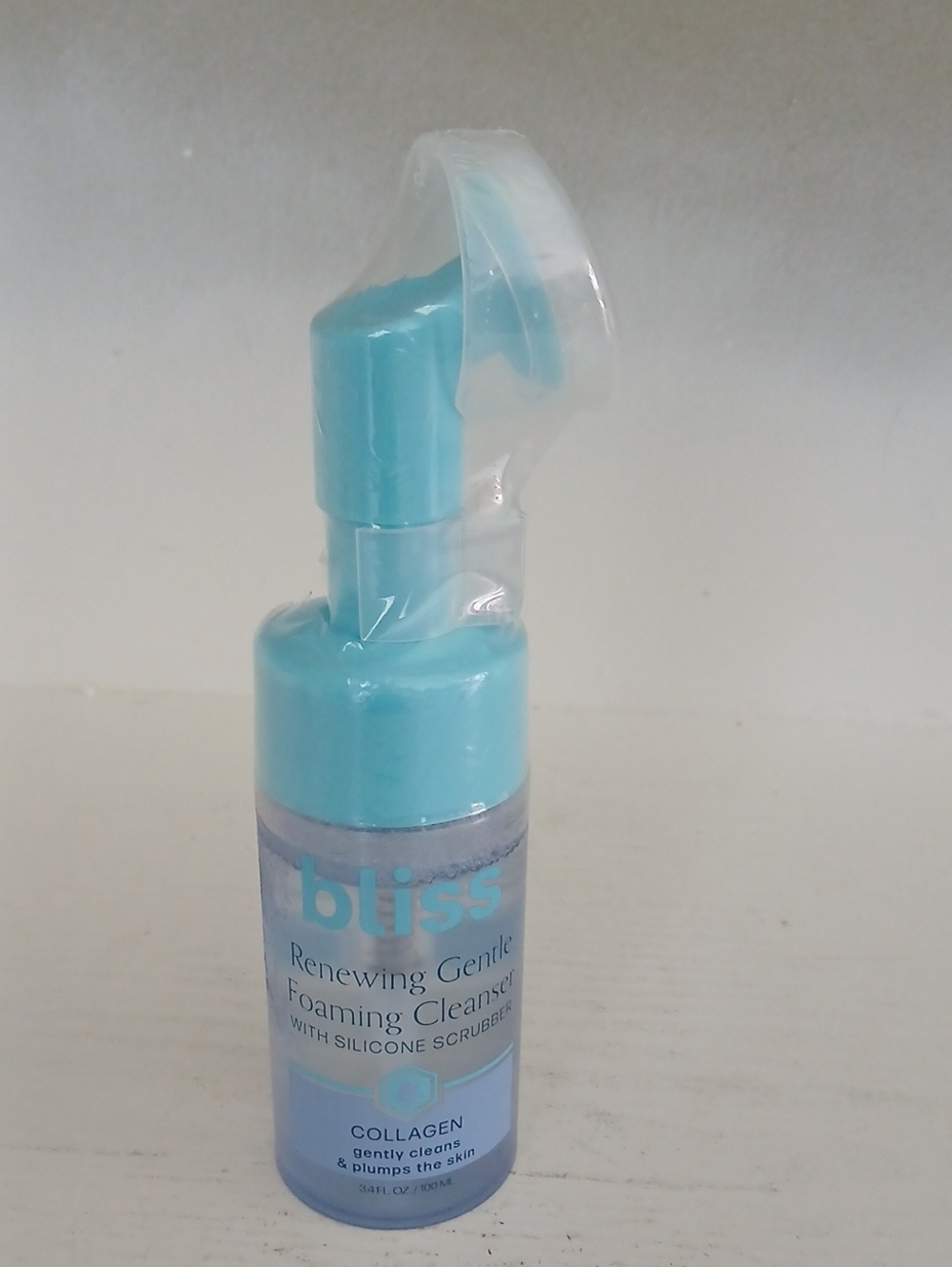 Bliss Foaming Cleanser with Silicone Scrubber